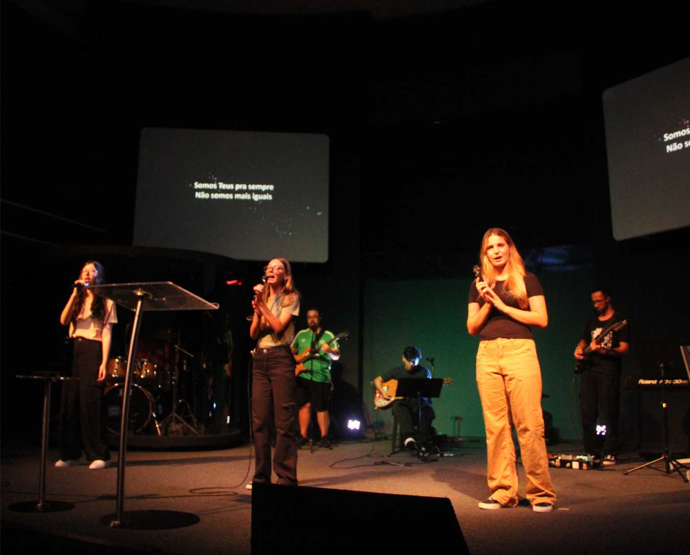 Culto Move In para adolescentes